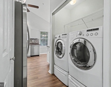 307 Tall Pines Court - Photo Thumbnail 19