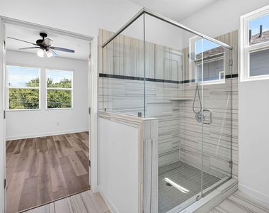 1404 Limelight Ln - Photo Thumbnail 16