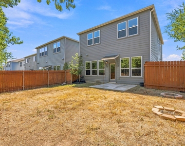 1404 Limelight Ln - Photo Thumbnail 22