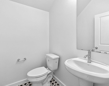 1404 Limelight Ln - Photo Thumbnail 10