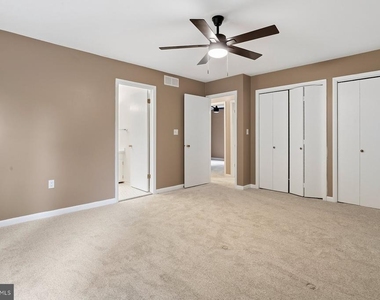 3989 Robin Hood Way - Photo Thumbnail 23