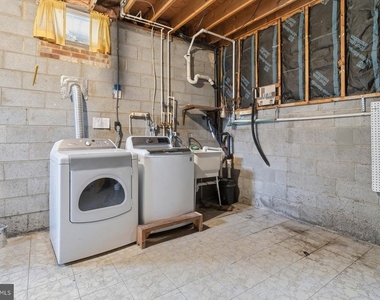 3989 Robin Hood Way - Photo Thumbnail 28