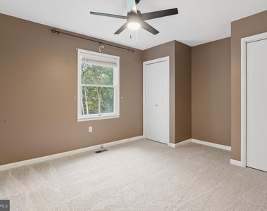 3989 Robin Hood Way - Photo Thumbnail 21