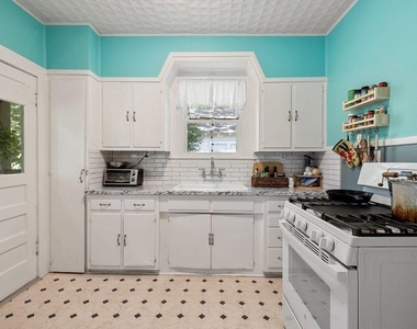 807 Cecelia St - Photo Thumbnail 9