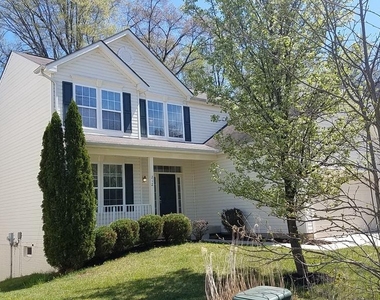 212 Patriots Way - Photo Thumbnail 1