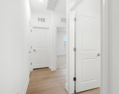 301 Celeste Way - Photo Thumbnail 22