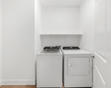 301 Celeste Way - Photo Thumbnail 25