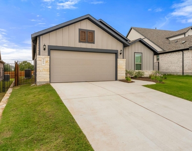 301 Celeste Way - Photo Thumbnail 2