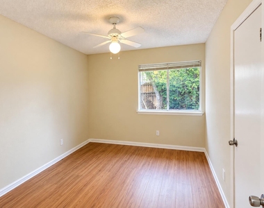 7702 Northcrest Blvd - Photo Thumbnail 15