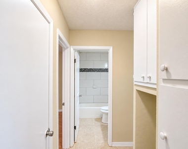 7702 Northcrest Blvd - Photo Thumbnail 11