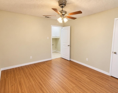 7702 Northcrest Blvd - Photo Thumbnail 13