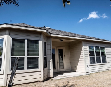3750 E Palm Valley Blvd - Photo Thumbnail 11