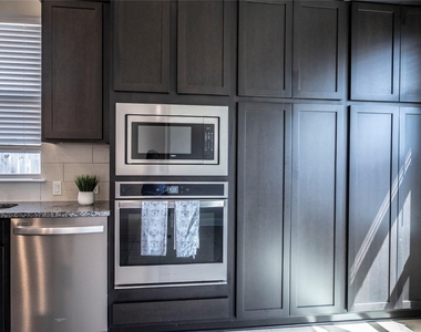 3750 E Palm Valley Blvd - Photo Thumbnail 14