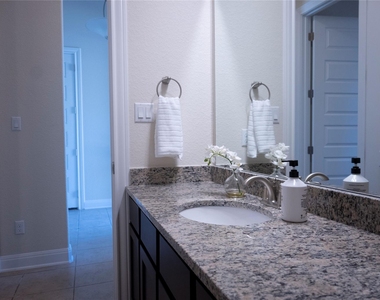 3750 E Palm Valley Blvd - Photo Thumbnail 9