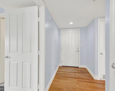 414 Water Street - Photo Thumbnail 9