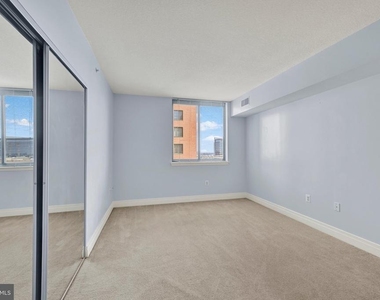 414 Water Street - Photo Thumbnail 14