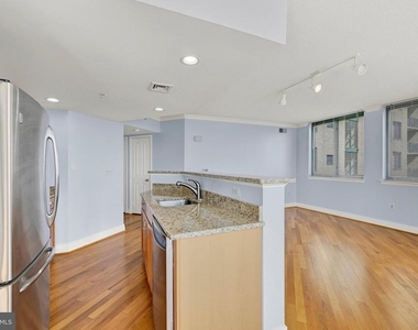 414 Water Street - Photo Thumbnail 7