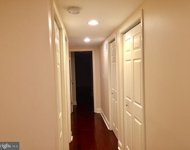 2225 Brookfield Avenue - Photo Thumbnail 9