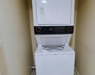 2225 Brookfield Avenue - Photo Thumbnail 17