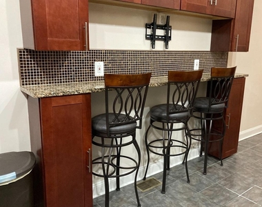 2225 Brookfield Avenue - Photo Thumbnail 3