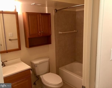 2225 Brookfield Avenue - Photo Thumbnail 16