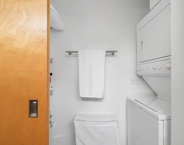 4801 S Congress Ave - Photo Thumbnail 4