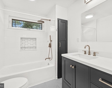 7718 Suitt Drive - Photo Thumbnail 14