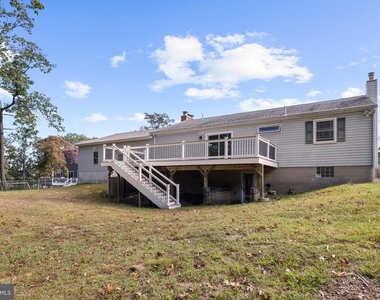 7718 Suitt Drive - Photo Thumbnail 29