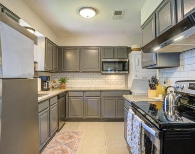 167 Hatcher Ave - Photo Thumbnail 2
