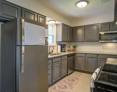 167 Hatcher Ave - Photo Thumbnail 3