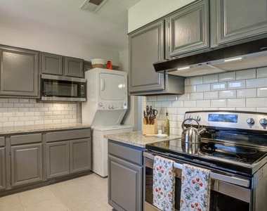 167 Hatcher Ave - Photo Thumbnail 4