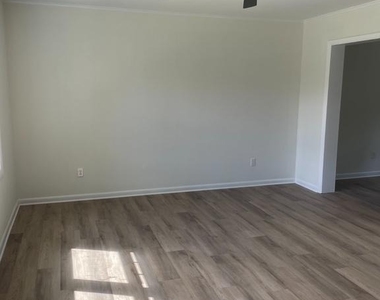 15 Lighthouse Road - Photo Thumbnail 3
