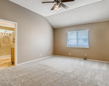 3742 Newland Dr - Photo Thumbnail 6