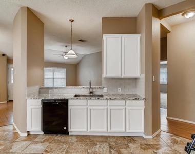 3742 Newland Dr - Photo Thumbnail 5