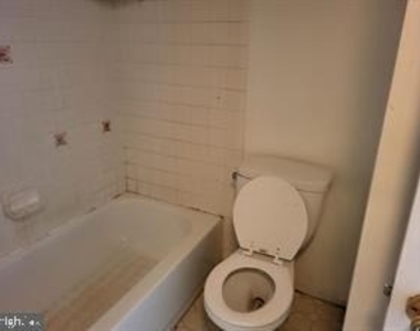 1934 W 9th Street - Photo Thumbnail 5