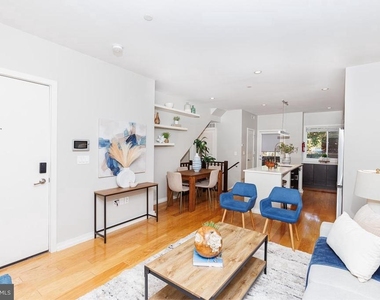 1034 Otis Street Ne - Photo Thumbnail 4