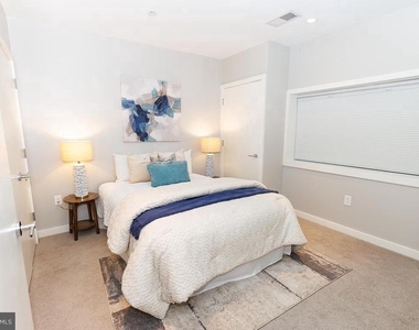 1034 Otis Street Ne - Photo Thumbnail 16