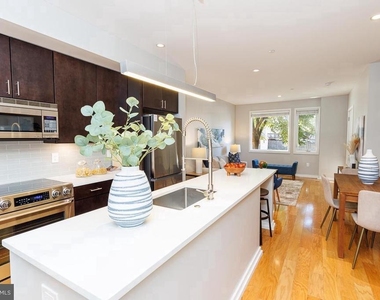 1034 Otis Street Ne - Photo Thumbnail 12