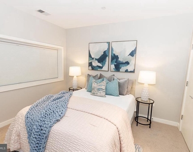 1034 Otis Street Ne - Photo Thumbnail 23