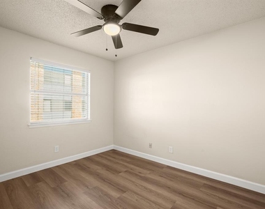 2408 Longview St - Photo Thumbnail 8