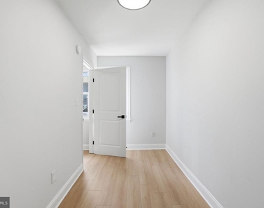 1250 Queen Street Ne - Photo Thumbnail 14