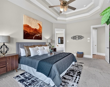2400 Sunset Vista Cir - Photo Thumbnail 8
