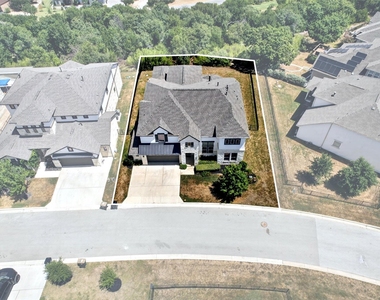 2400 Sunset Vista Cir - Photo Thumbnail 37