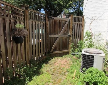 3237 N Street Nw - Photo Thumbnail 11