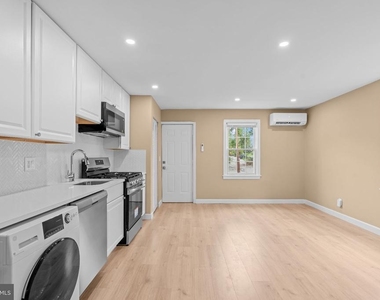 513 45th Street Ne - Photo Thumbnail 3