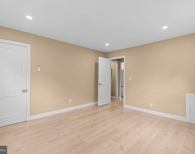 513 45th Street Ne - Photo Thumbnail 9