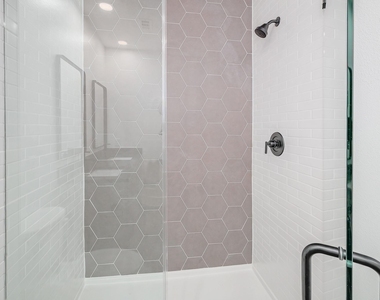 4315 S Congress Ave - Photo Thumbnail 15