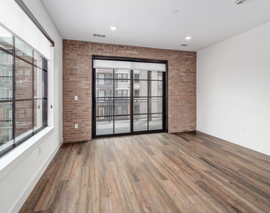 4315 S Congress Ave - Photo Thumbnail 5