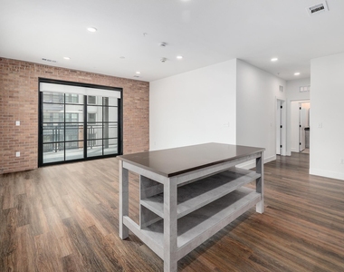 4315 S Congress Ave - Photo Thumbnail 6
