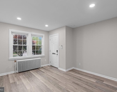513 45th Street Ne - Photo Thumbnail 5